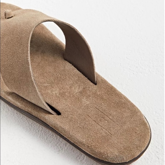 Urban Outfitters Suede Thong Sandals -NEW! - Picture 5 of 14